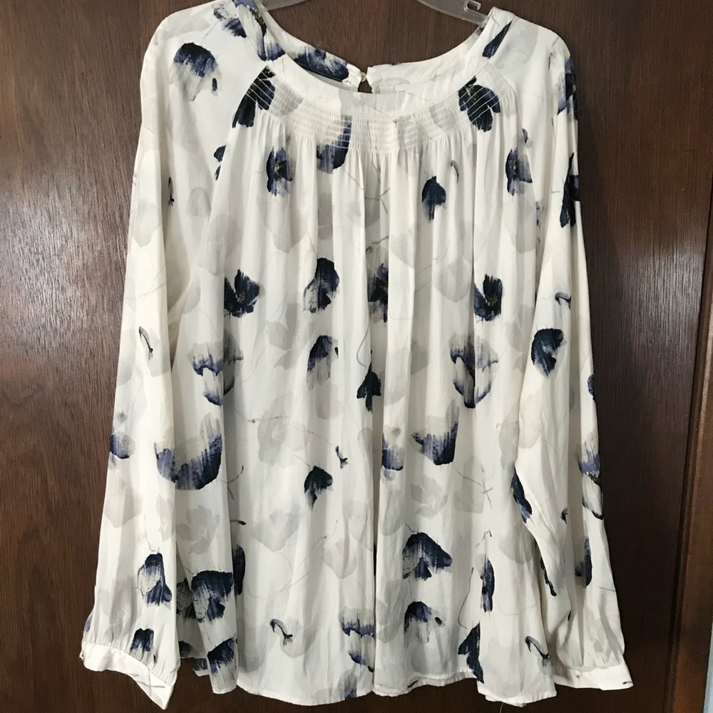 Ava and Viv white and blue floral blouse